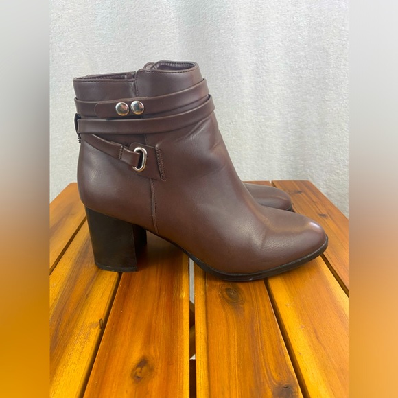 Forever 21 - Brown Ankle Boots - Like New - 7 - Picture 1 of 10